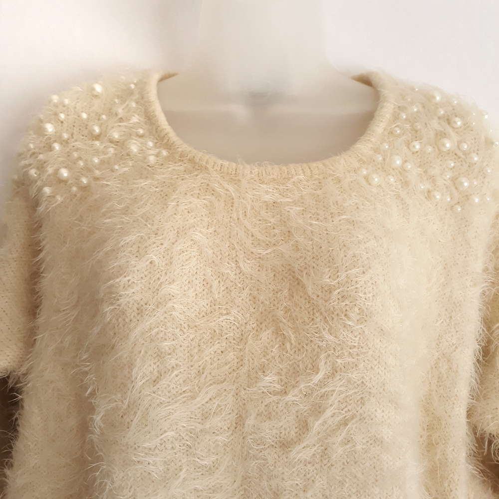 Forever 21 soft fuzzy sweater
